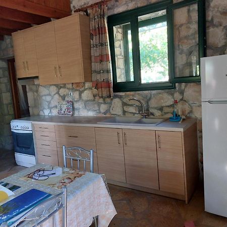 Villa The Stone House-Zacharatos Nikolaos Pouláta Esterno foto