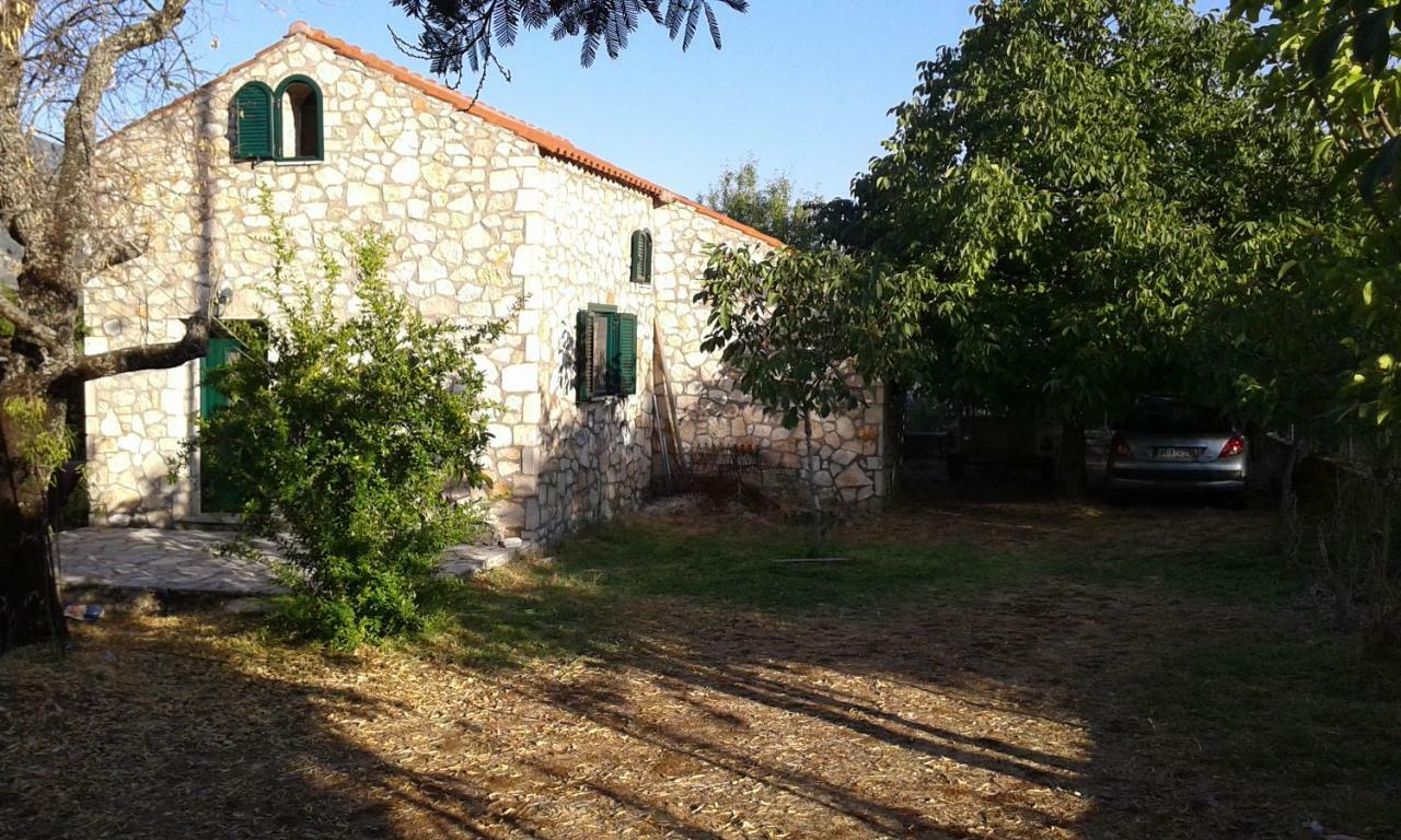 Villa The Stone House-Zacharatos Nikolaos Pouláta Esterno foto