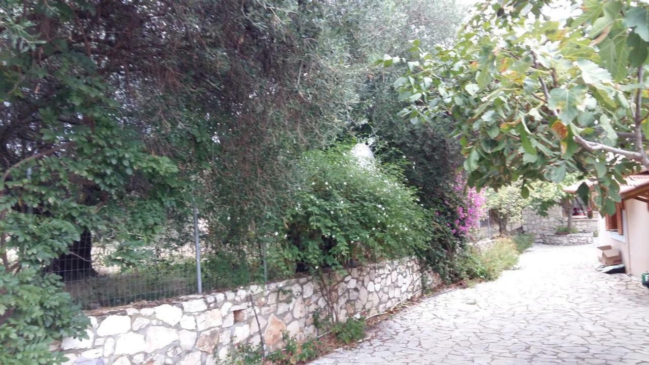 Villa The Stone House-Zacharatos Nikolaos Pouláta Esterno foto